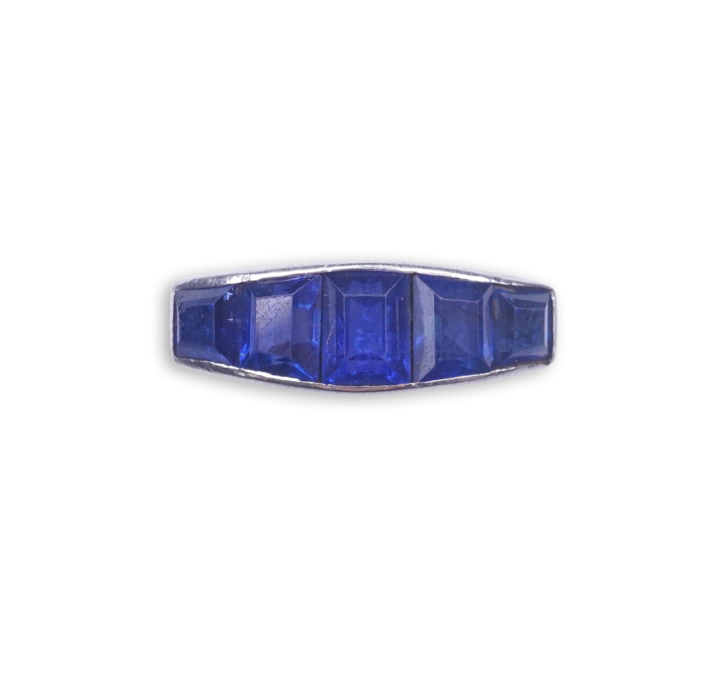 An Art Deco sapphire ring, 1930s